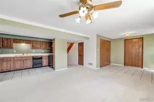 4863 Vermilion Dr, Saint Louis, MO 63128 - Photo 37