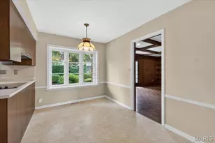 925 Winterwood Ln, Ladue, MO 63124 - Photo 19