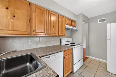 1127 Pembroke Drive, Saint Louis, MO 63119 - Photo 11