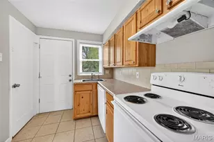 1127 Pembroke Dr, Saint Louis, MO 63119 - Photo 9