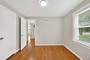 1127 Pembroke Dr, Saint Louis, MO 63119 - Photo 21