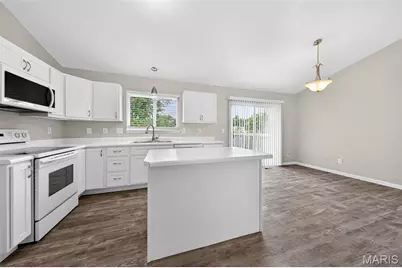 14459 Williamsburg Manor Drive, Florissant, MO 63034 - Photo 7