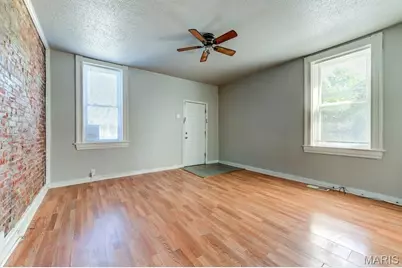 3745 Pennsylvania Avenue, Saint Louis, MO 63118 - Photo 9