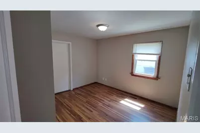 11021 Saint Girard Lane, Saint Ann, MO 63074 - Photo 9