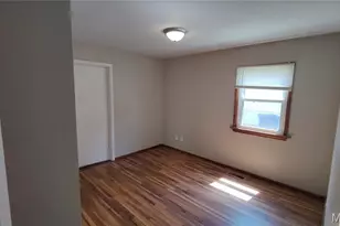 11021 St Girard Ln, Saint Ann, MO 63074 - Photo 9