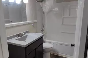 11021 St Girard Ln, Saint Ann, MO 63074 - Photo 13
