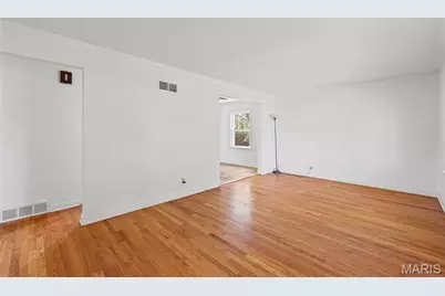 9826 Lullaby Lane, Saint Louis, MO 63114 - Photo 11
