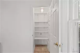 9826 Lullaby Ln, Saint Louis, MO 63114 - Photo 15