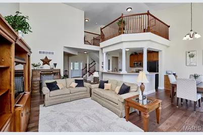 111 Berry Manor Circle, Saint Charles, MO 63376 - Photo 15