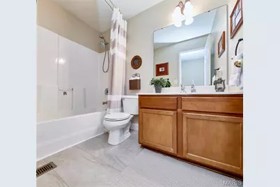 111 Berry Manor Circle, Saint Charles, MO 63376 - Photo 31