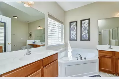 111 Berry Manor Circle, Saint Charles, MO 63376 - Photo 23