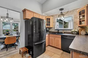 2947 Meramar Dr, Saint Louis, MO 63129 - Photo 9