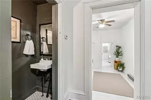 2630 Geyer Ave, Saint Louis, MO 63104 - Photo 11