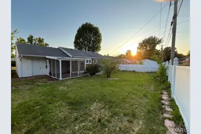 3821 Upton Street, Saint Louis, MO 63116 - Photo 13