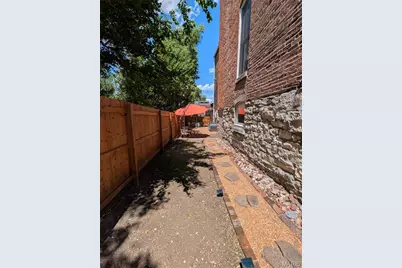 1919 Hickory Street, Saint Louis, MO 63104 - Photo 37