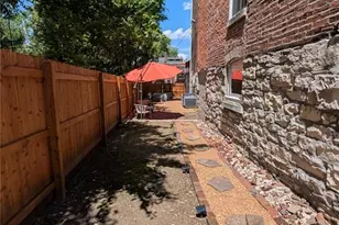1919 Hickory St, Saint Louis, MO 63104 - Photo 37