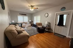 2702 Hubbard St, Hannibal, MO 63401 - Photo 3