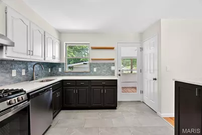 1365 Zurich Drive, Florissant, MO 63031 - Photo 11