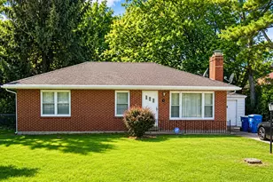9 S Floridale Dr, Dellwood, MO 63135 - Photo 1