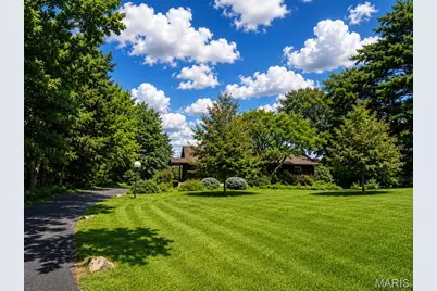 505 Taylor Young Drive, Kirkwood, MO 63122 - Photo 3