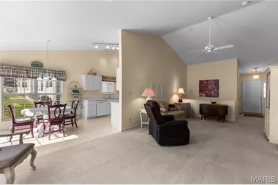 10140 Shapfield Lane, Affton, MO 63123 - Photo 11