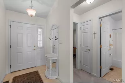 10140 Shapfield Lane, Affton, MO 63123 - Photo 5