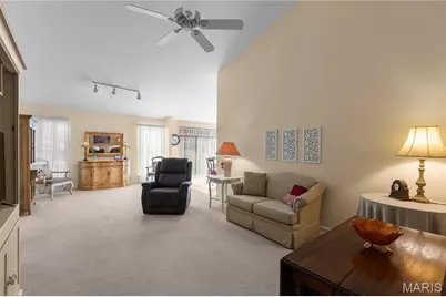 10140 Shapfield Lane, Affton, MO 63123 - Photo 9