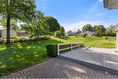 10140 Shapfield Lane, Affton, MO 63123 - Photo 37