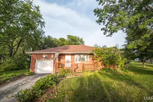 300 Alvarado Ave, New Melle, MO 65013 - Photo 3