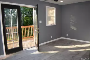 5381 Bermuda Dr, Saint Louis, MO 63121 - Photo 21