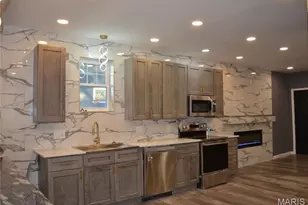 5381 Bermuda Dr, Saint Louis, MO 63121 - Photo 19