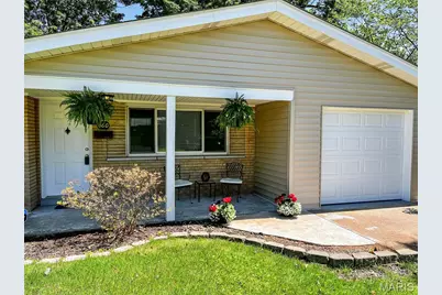 660 Herbst Drive, Florissant, MO 63031 - Photo 1