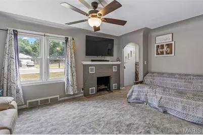 1112 N 3rd Street, Festus, MO 63028 - Photo 5