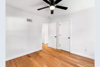 7065 Foxcroft Drive, Saint Louis, MO 63123 - Photo 13