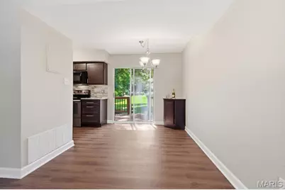 1746 Redbird Cove, Brentwood, MO 63144 - Photo 7