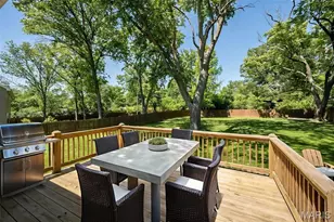 809 Lindell Dr, Ballwin, MO 63011 - Photo 25