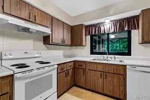 4768 Longspur Dr, Unincorporated, MO 63128 - Photo 11