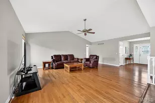 15 Covered Wagon Trail Ct, Saint Peters, MO 63376 - Photo 3