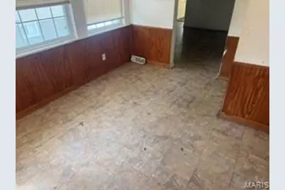 9078 Patrick Drive, Saint Louis, MO 63114 - Photo 5
