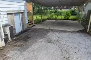 9078 Patrick Dr, Saint Louis, MO 63114 - Photo 3