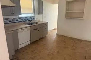 9078 Patrick Dr, Saint Louis, MO 63114 - Photo 9
