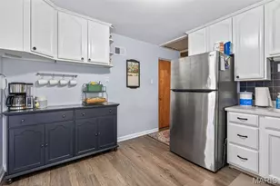 9541 Dulles Ct, Affton, MO 63123 - Photo 11
