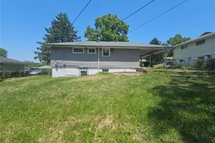 7748 Paddington Dr, Saint Louis, MO 63121 - Photo 3