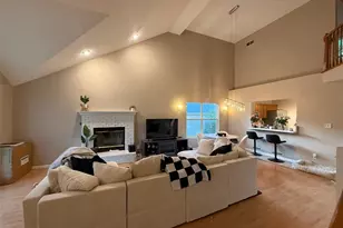11917 Katiejo Ct, Maryland Heights, MO 63043 - Photo 7