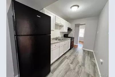 10425 Presley Drive, Saint Louis, MO 63137 - Photo 11
