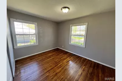 10425 Presley Drive, Saint Louis, MO 63137 - Photo 5