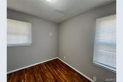 10425 Presley Drive, Saint Louis, MO 63137 - Photo 7