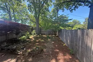 1725 Oregon Pl, Saint Louis, MO 63104 - Photo 17