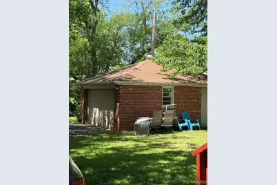 185 De Smet Drive, Florissant, MO 63031 - Photo 3