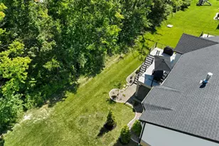 827 Summit Bluff Ct, Saint Louis, MO 63026 - Photo 53